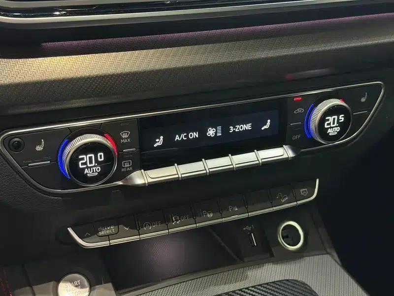 Audi Q5L Sportback 2022 40 TFSI RS Package (Sports Edition) — миниатюра 12