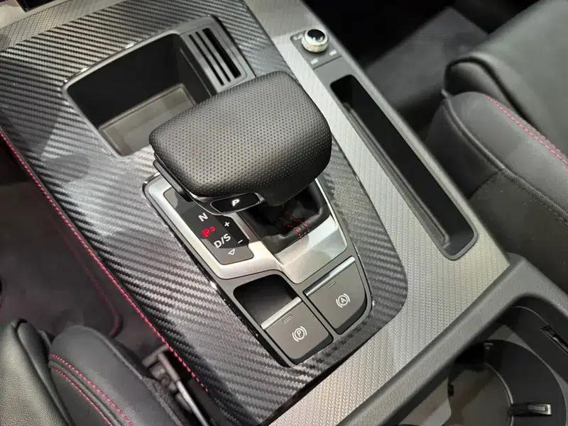 Audi Q5L Sportback 2022 40 TFSI RS Package (Sports Edition) — миниатюра 16