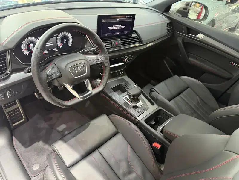 Audi Q5L Sportback 2022 40 TFSI RS Package (Sports Edition) — миниатюра 17
