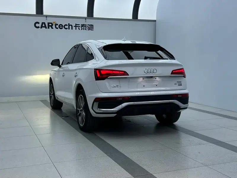 Audi Q5L Sportback 2022 Facelift 40 TFSI Luxury — миниатюра 3