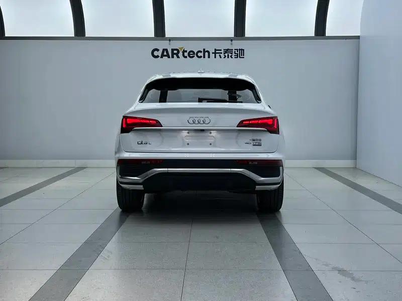 Audi Q5L Sportback 2022 Facelift 40 TFSI Luxury — миниатюра 4