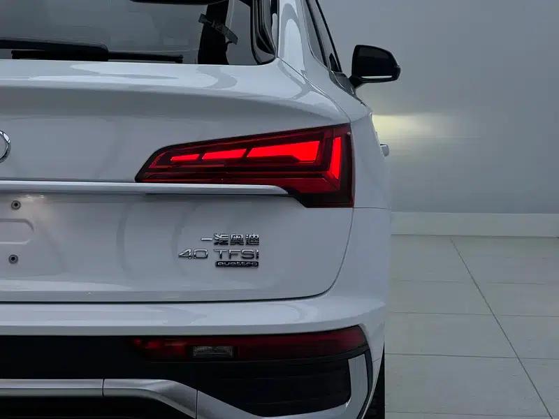 Audi Q5L Sportback 2022 Facelift 40 TFSI Luxury — миниатюра 6
