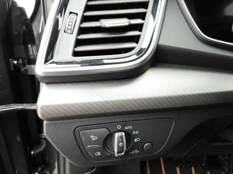 Audi Q5L Sportback 2022 40 TFSI Luxury — миниатюра 17