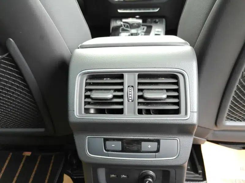 Audi Q5L Sportback 2022 40 TFSI Luxury — миниатюра 10