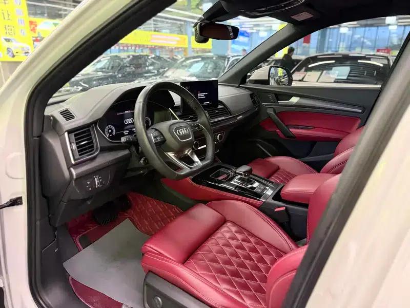 Audi Q5L Sportback 2022 Facelift 40 TFSI Luxury — миниатюра 8