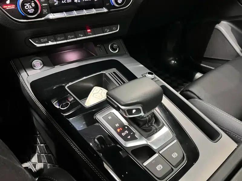 Audi Q5L Sportback 2022 40 TFSI Fashion Edition — миниатюра 10