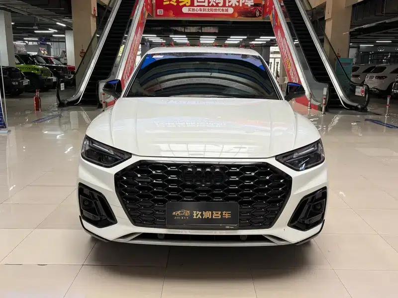 Audi Q5L Sportback 2024 40 TFSI Luxury — миниатюра 2