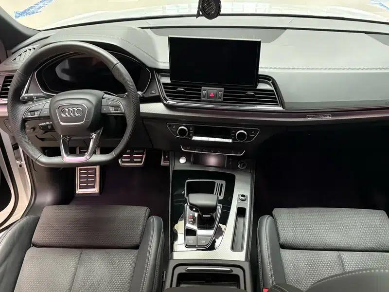 Audi Q5L Sportback 2024 40 TFSI Luxury — миниатюра 9