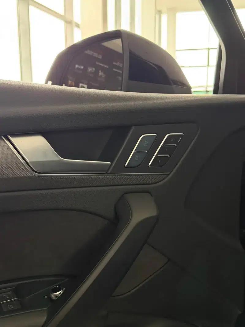 Audi Q5L Sportback 2024 40 TFSI Luxury — миниатюра 11
