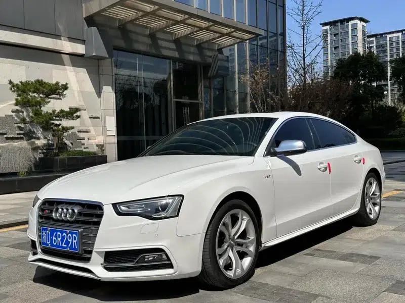 2012 Audi S5 3.0T Sportback — миниатюра 1