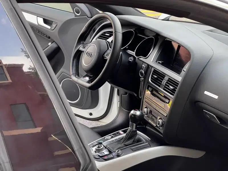 2012 Audi S5 3.0T Sportback — миниатюра 17