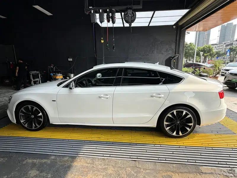 2010 Audi S5 3.0T Sportback — миниатюра 3