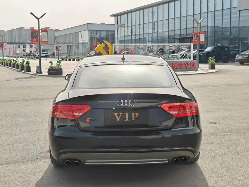 2010 Audi S5 3.0T Sportback — миниатюра 5