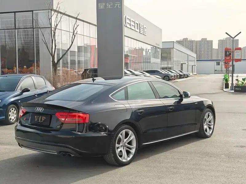 2010 Audi S5 3.0T Sportback — миниатюра 6