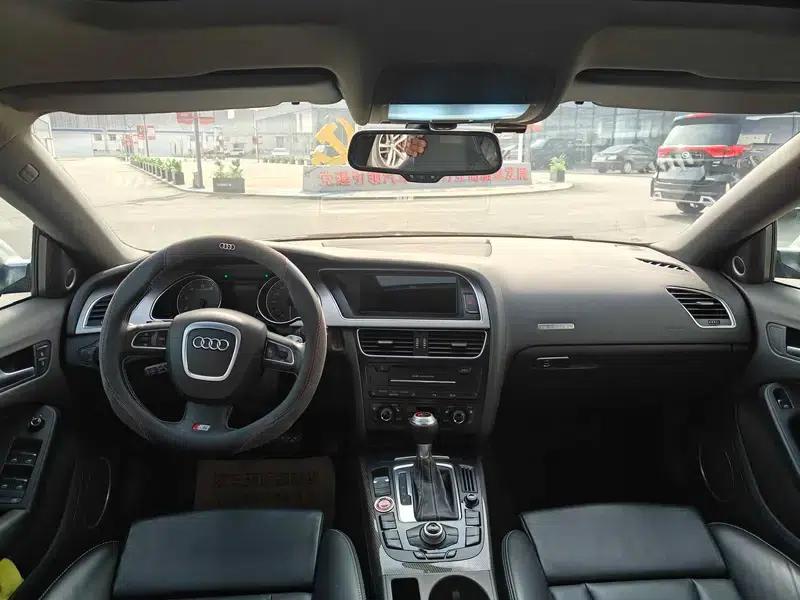 2010 Audi S5 3.0T Sportback — миниатюра 8