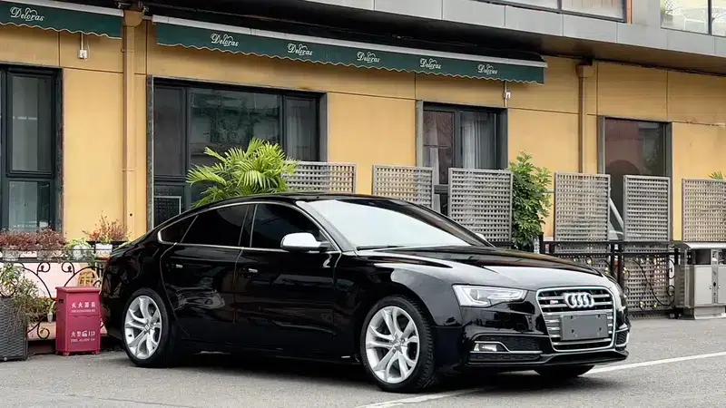 2012 Audi S5 3.0T Sportback — миниатюра 3