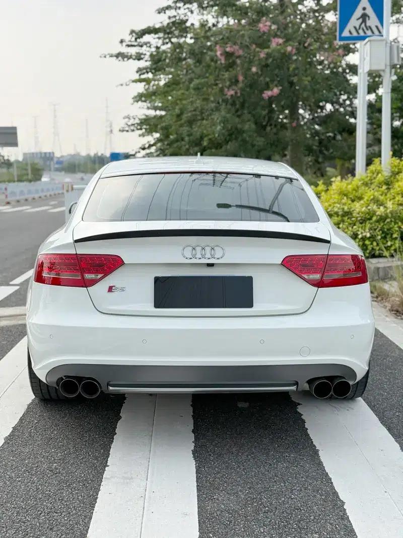 2010 Audi S5 3.0T Sportback — миниатюра 5