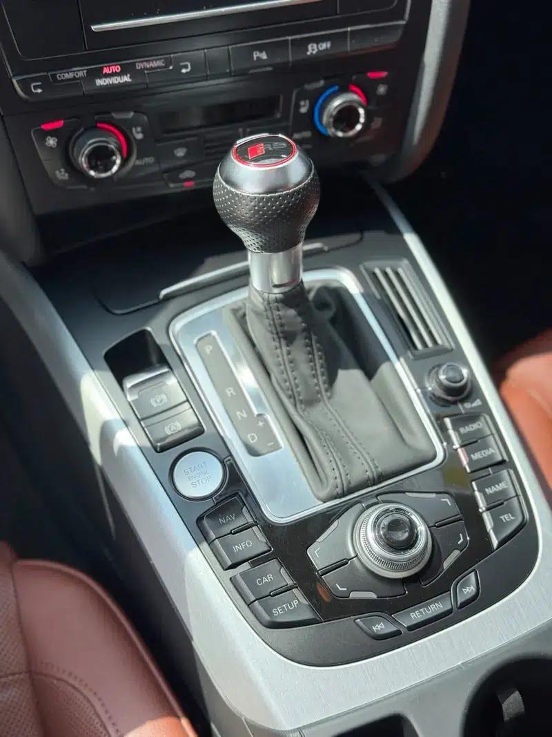 2010 Audi S5 3.0T Sportback — миниатюра 8