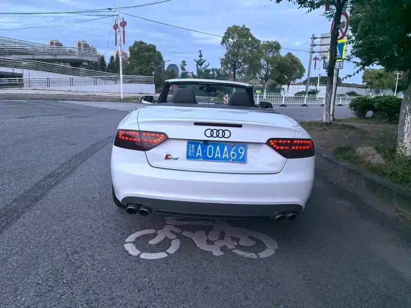 2010 Audi S5 3.0T Cabriolet — миниатюра 5