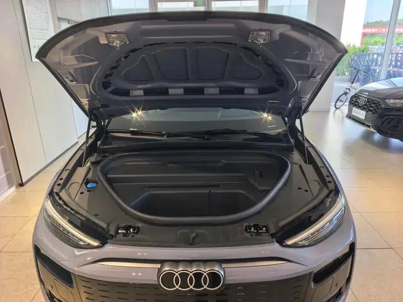 Audi Q6L e-tron 2026 First Edition — миниатюра 4