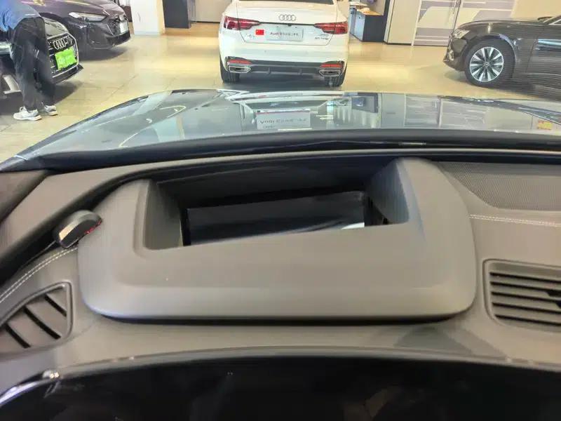 Audi Q6L e-tron 2026 First Edition — миниатюра 8