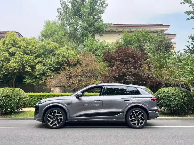 Audi Q6L e-tron 2026 First Edition — миниатюра 3