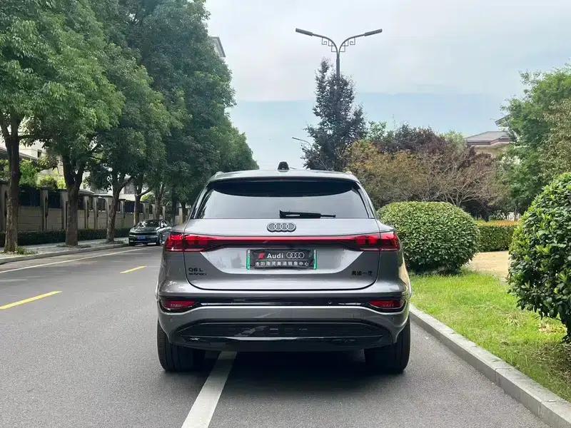 Audi Q6L e-tron 2026 First Edition — миниатюра 5