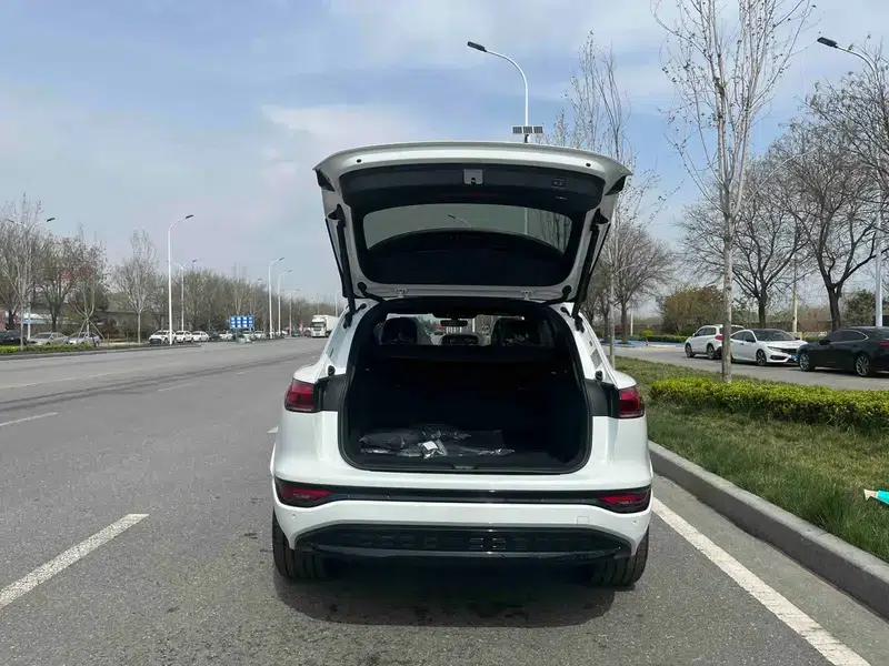 Audi Q6L e-tron 2026 First Edition — миниатюра 5