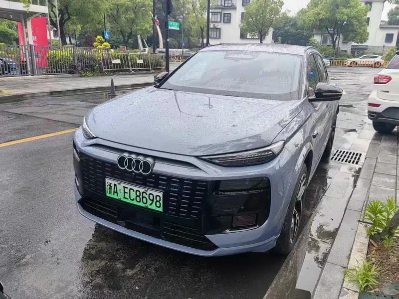Audi Q6L e-tron 2026 First Edition — миниатюра 1