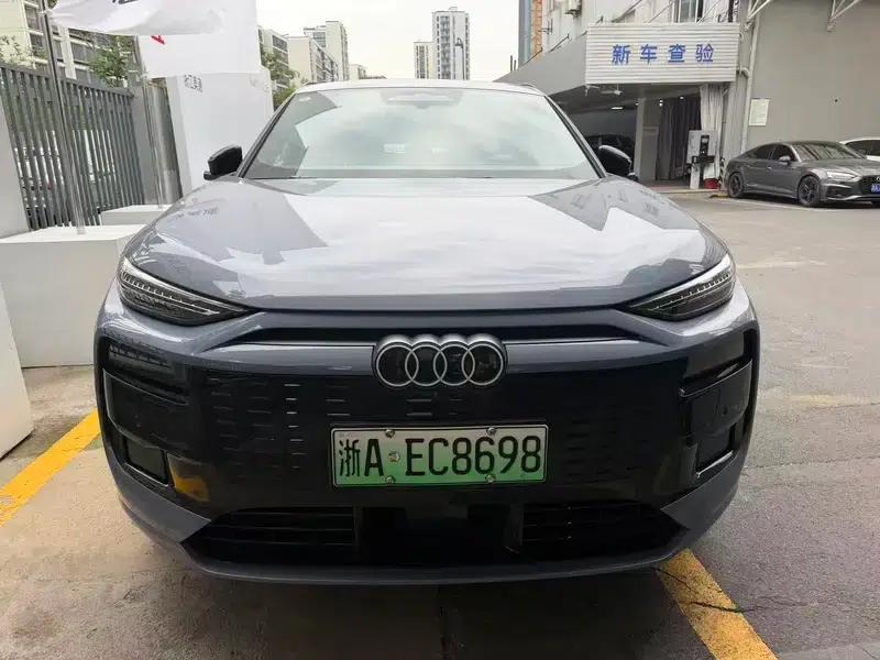 Audi Q6L e-tron 2026 First Edition — миниатюра 2