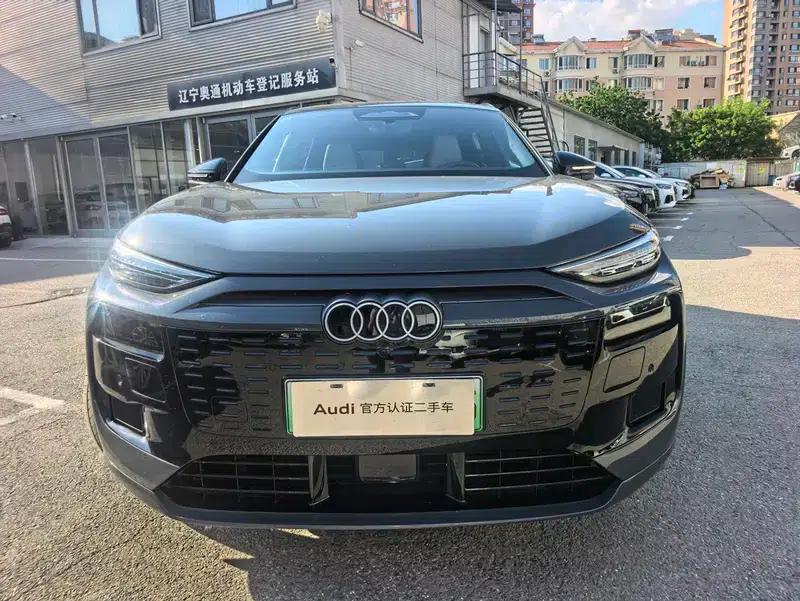 Audi Q6L e-tron 2026 First Edition — миниатюра 2
