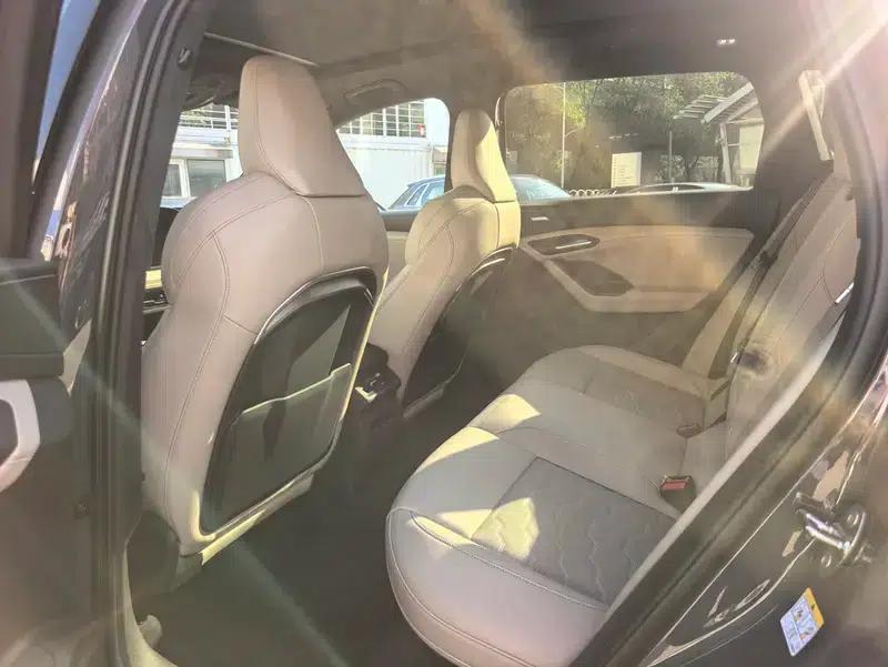 Audi Q6L e-tron 2026 First Edition — миниатюра 16