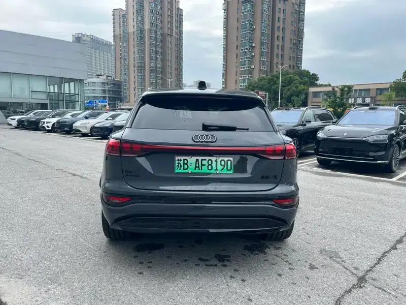Audi Q6L e-tron 2026 First Edition — миниатюра 4