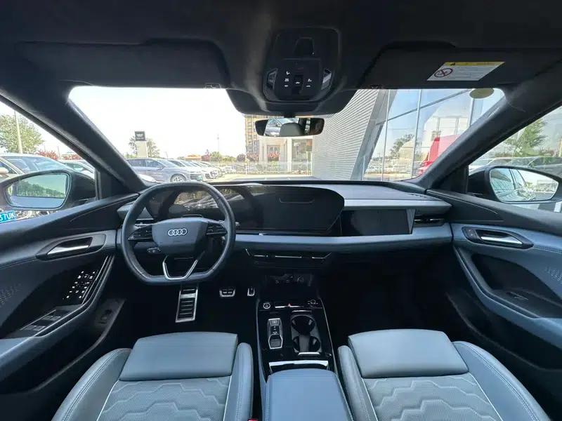 Audi Q6L e-tron 2026 First Edition — миниатюра 11