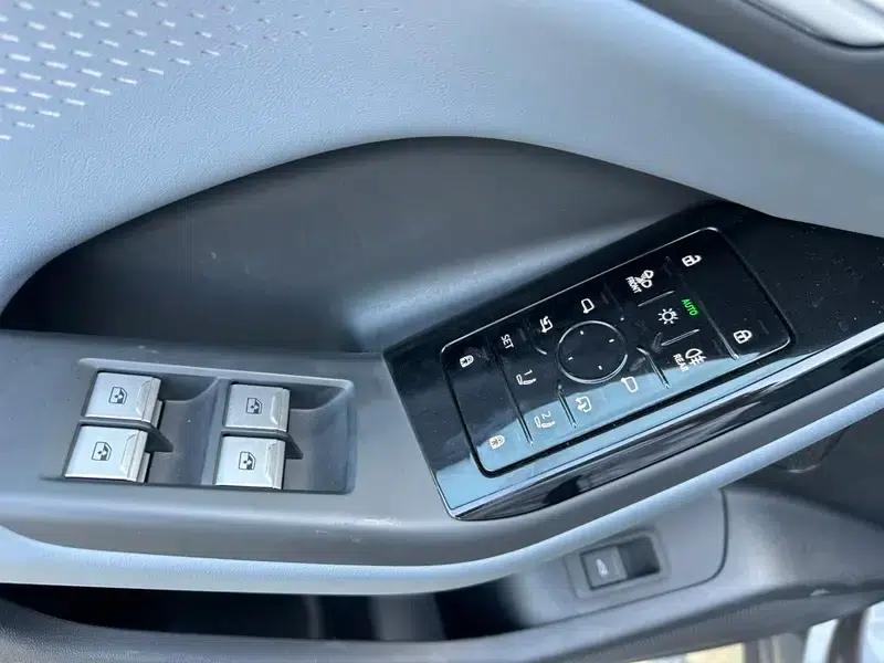Audi Q6L e-tron 2026 First Edition — миниатюра 9