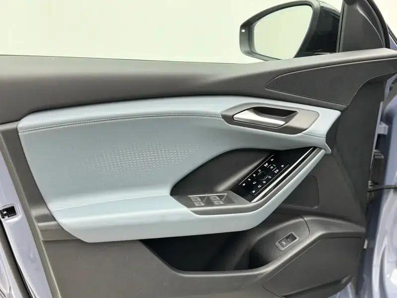 Audi Q6L e-tron 2026 First Edition — миниатюра 8