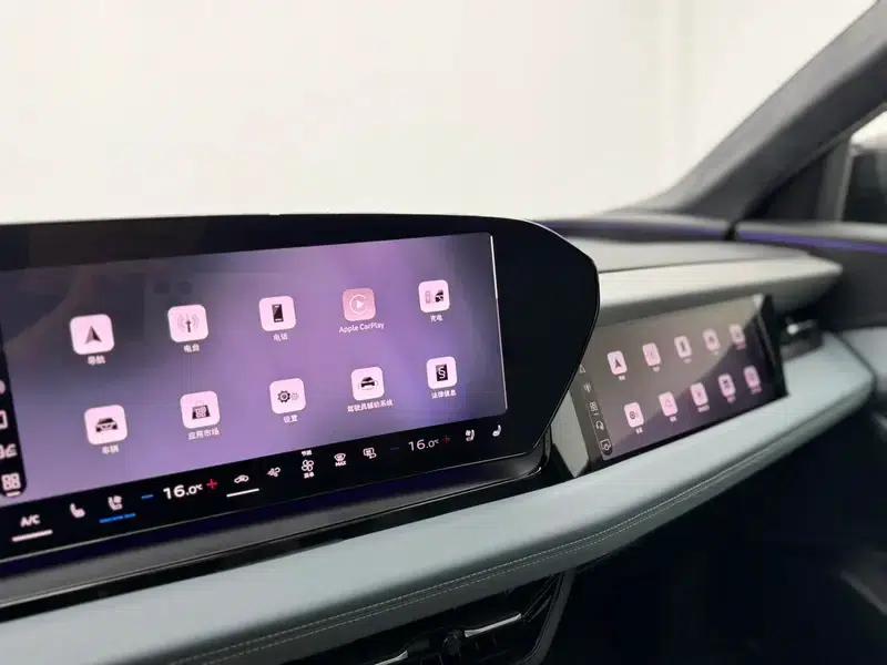 Audi Q6L e-tron 2026 First Edition — миниатюра 10