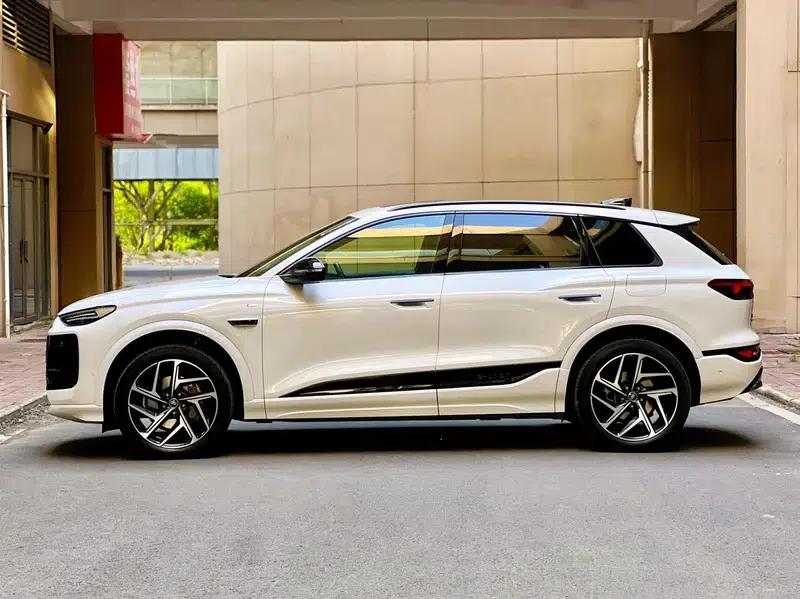 Audi Q6L e-tron 2026 First Edition — миниатюра 4