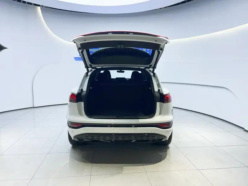 Audi Q6L e-tron 2026 First Edition — миниатюра 13