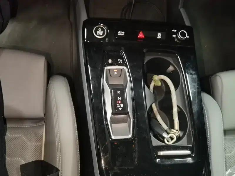 Audi Q6L e-tron 2026 First Edition — миниатюра 14