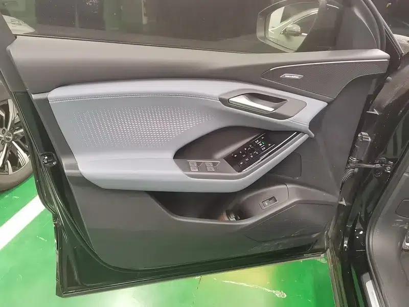 Audi Q6L e-tron 2026 First Edition — миниатюра 16