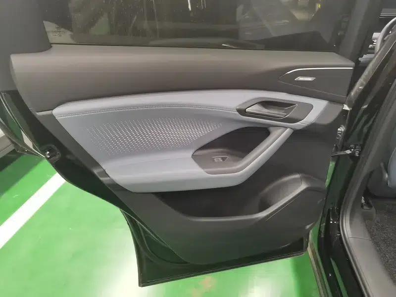 Audi Q6L e-tron 2026 First Edition — миниатюра 17