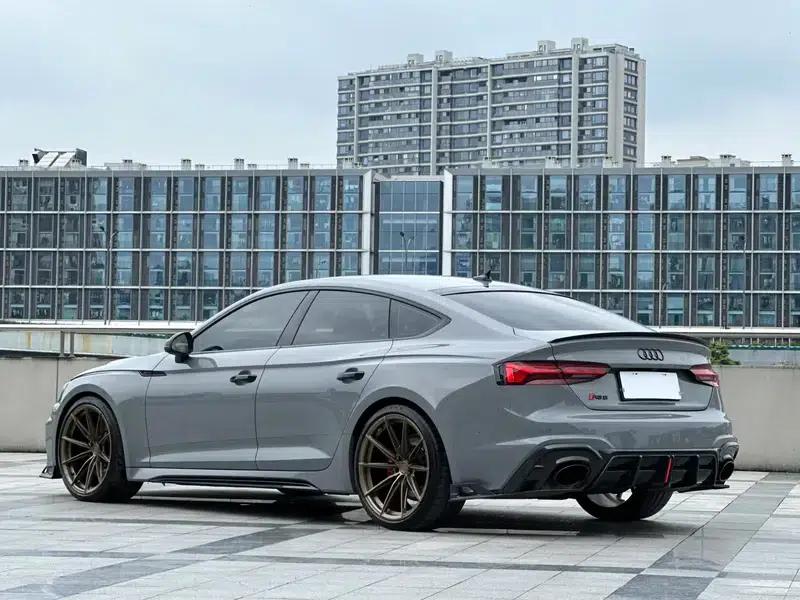 Audi RS 5 2023 2.9T Sportback Dark Gold Edition — миниатюра 5