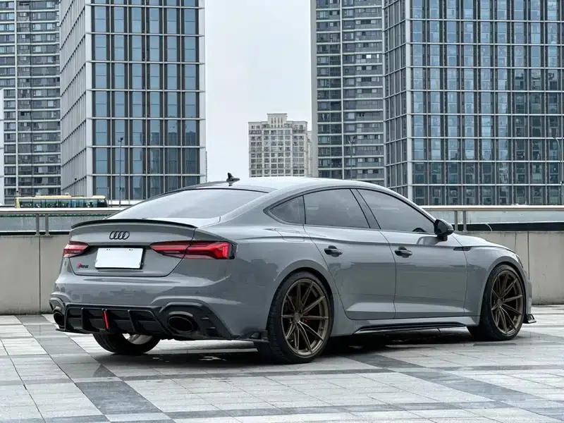 Audi RS 5 2023 2.9T Sportback Dark Gold Edition — миниатюра 7