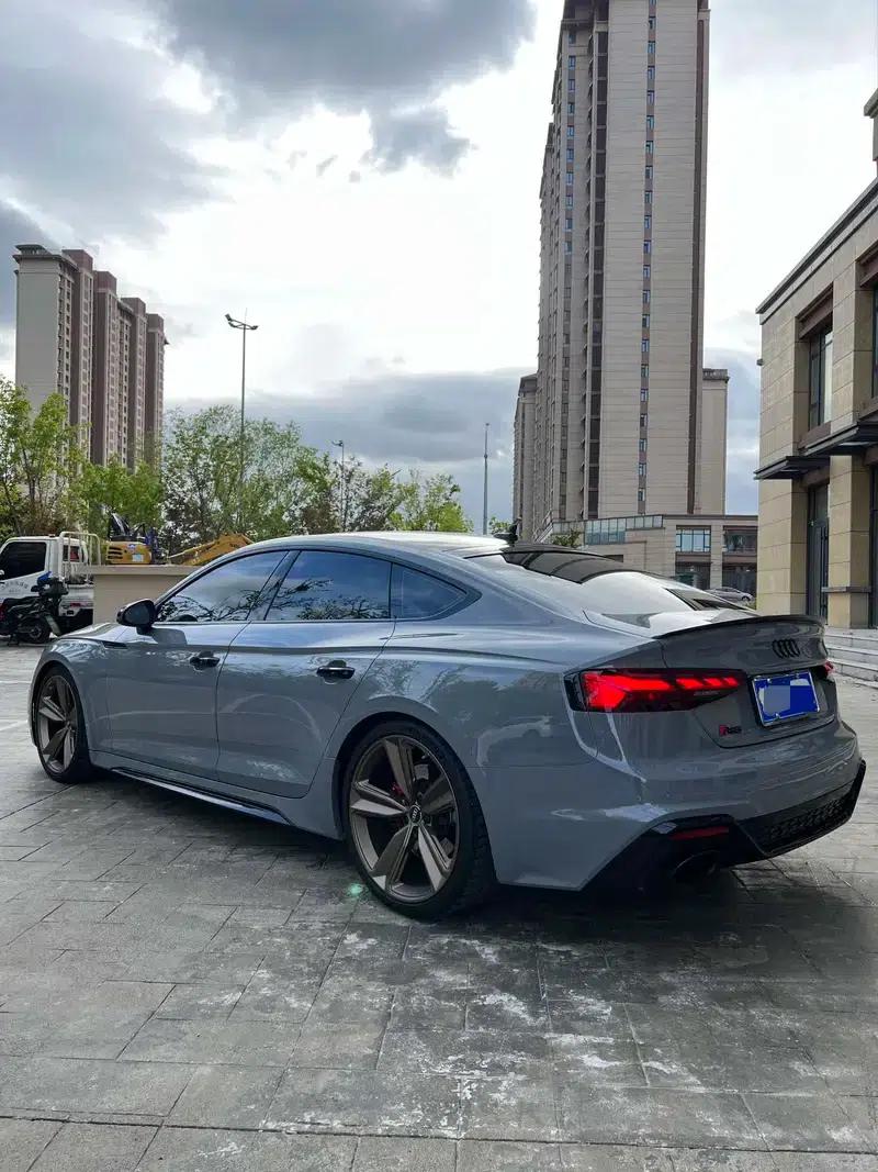 Audi RS 5 2022 2.9T Sportback Dark Gold Edition — миниатюра 4