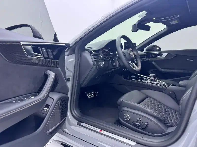 Audi RS 5 2023 2.9T Sportback Dark Gold Edition — миниатюра 23