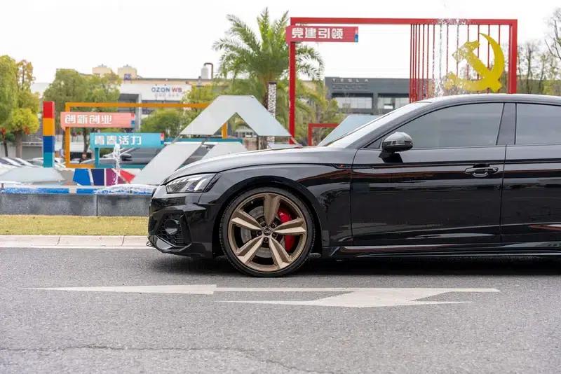 Audi RS 5 2021 2.9T Sportback Dark Gold Edition — миниатюра 8