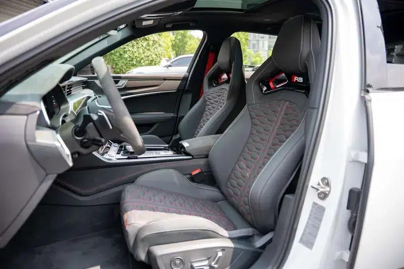 2025 Audi RS 6 Avant GT — миниатюра 12
