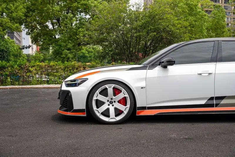 2025 Audi RS 6 Avant GT — миниатюра 8
