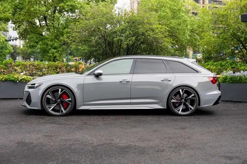 2022 Audi RS 6 RS 6 4.0T Avant — миниатюра 3